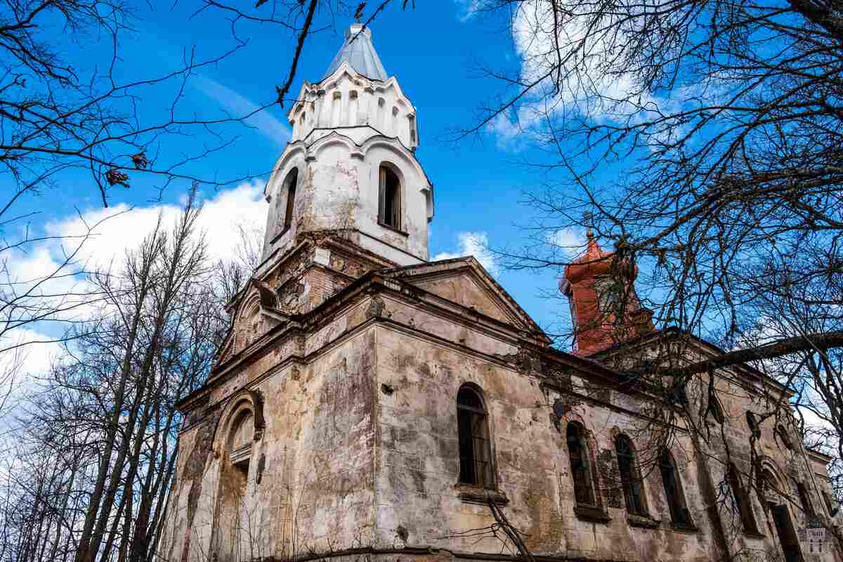 Kārzdabas pareizticīgo baznīca - abandoned church in Latvia